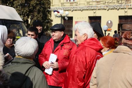 Краснодар: Красные в городе! Акция по распространению агитлитературы за Г.А.Зюганова в столице Кубани