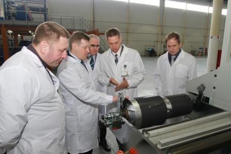 Депутат Госдумы Анатолий Локоть посетил завод литий-ионных батарей «Лиотех»