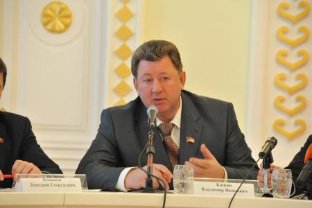 Г.А. Зюганов: «Не позволим править нами ворам и предателям!» В завершение выборной кампании лидер КПРФ посетил старинный русский город Владимир