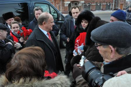 Г.А. Зюганов: «Не позволим править нами ворам и предателям!» В завершение выборной кампании лидер КПРФ посетил старинный русский город Владимир