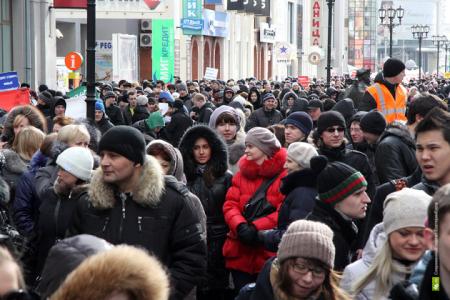 Видео. Екатеринбург. Власть вместе с лавочниками устроила митинг за снос памятника у "Пассажа". Комсомольское расследование