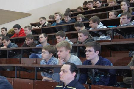 Руководитель фракции КПРФ в Мосгордуме Андрей Клычков встретился со студентами МАТИ