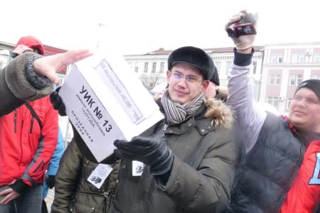 Акция протеста против нелегитимных выборов президента. Саратовская область: Даешь честные выборы! Фальсификаторов под суд!     