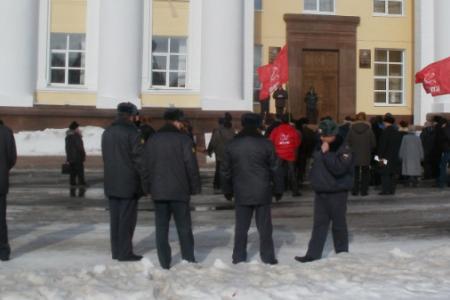 Ульяновск: Ветераны военной службы против базы НАТО