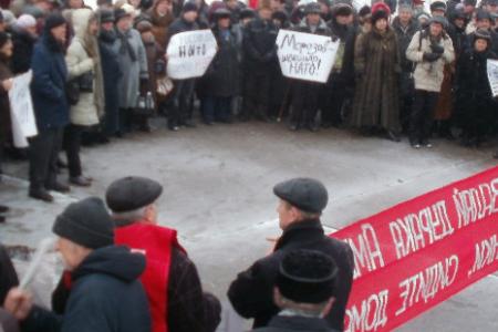 Ульяновск, 26 марта 2012 года: «Не лезь, НАТО! Получишь гранату!»