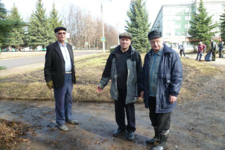 В Тульской области день рождения В.И. Ленина встретили субботниками, возложениями цветов и пленумом обкома КПРФ