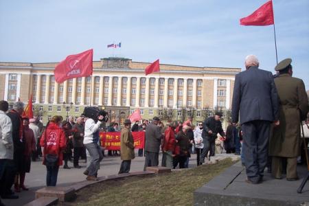 Великий Новгород. Горожане поклонились вождю мирового пролетариата В.И. Ленину
