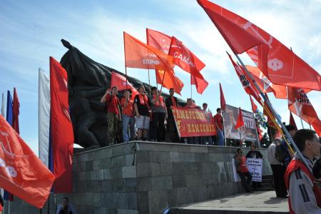 НАТО не пройдет! Репортаж о митинге КПРФ в городе Ульяновске
