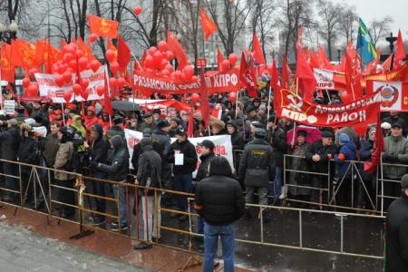 Г.А. Зюганов на митинге в Москве: Нас не поставить на колени!