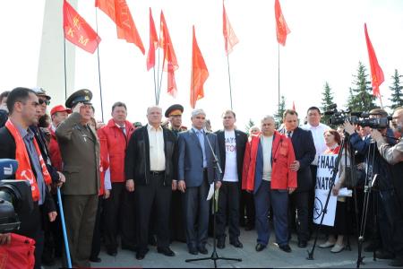НАТО не пройдет! Репортаж о митинге КПРФ в городе Ульяновске