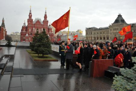 Возложение цветов к Мавзолею  посвященное 142-й годовщине со дня рождения В.И. Ленина (Фоторепортаж)