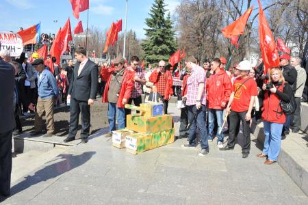 НАТО не пройдет! Репортаж о митинге КПРФ в городе Ульяновске