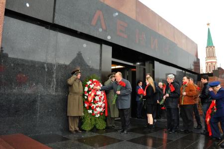 Возложение цветов к Мавзолею  посвященное 142-й годовщине со дня рождения В.И. Ленина (Фоторепортаж)