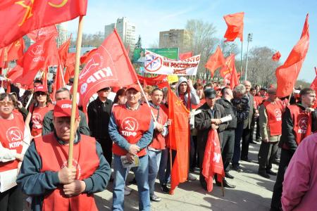 НАТО не пройдет! Репортаж о митинге КПРФ в городе Ульяновске