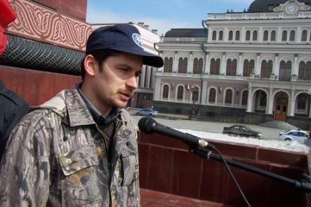 Татарстан, Казань: «За достойную жизнь!», «Россия требует перемен!», «Россия, НАТО – не друзья, не пара!», «С Америкой соревноваться на стадионе, а не на полигоне!»