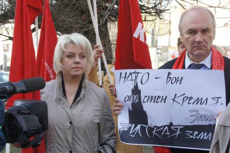 НАТО в России ждет «теплый прием»! Очередная акция протеста в Москве