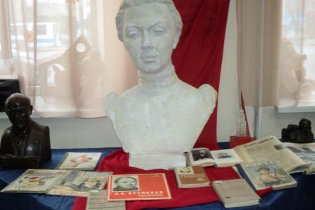 Красный галстук на груди! А в груди огонь бушует! Барнаульским школьникам рассказали о СССР и пионерии