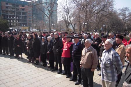 Митинг в Махачкале в рамках Всероссийской акции протеста "Россия требует перемен! Даешь народное Правительство!"(фоторепортаж)