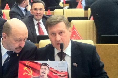 Анатолий Локоть на заседании Госдумы: Коммунисты категорически против планов Минобороны открыть транзитную базу НАТО под Ульяновском