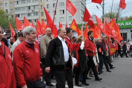 Первомайская демонстрация КПРФ в Москве (фоторепортаж)