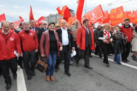 Первомайская демонстрация КПРФ в Москве (фоторепортаж)