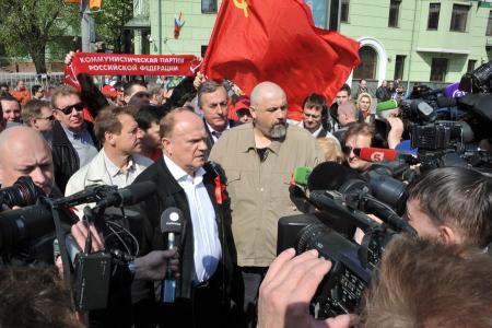 Первомайская демонстрация КПРФ в Москве (фоторепортаж)