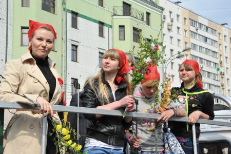 Первомайская демонстрация КПРФ в Москве (фоторепортаж)