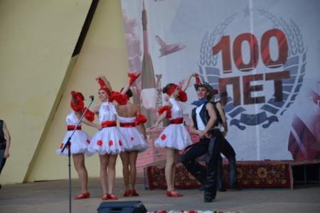 Видео. Ростов-на-Дону. Концерт в честь 100-летия "Правды" и 90-летия пионерии 