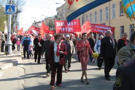 Калуга: Первомай шагает по планете