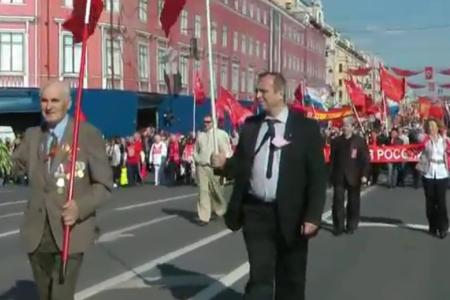 Видео. Санкт-Петербург. Красный День Победы: Шествие по Невскому проспекту