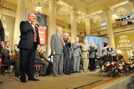 «Правда» на все времена. В Колонном зале Дома Союзов прошел праздничный вечер, посвященный 100-летию главной партийной газеты