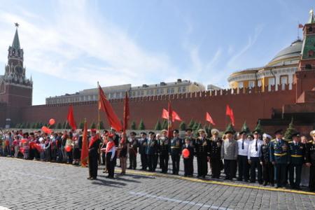«К борьбе за дело трудового народа – всегда готовы!» Г.А. Зюганов провел торжественный прием в пионеры на Красной площади