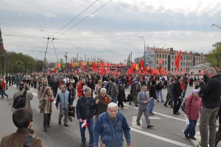 Первомайская демонстрация КПРФ в Москве (фоторепортаж)