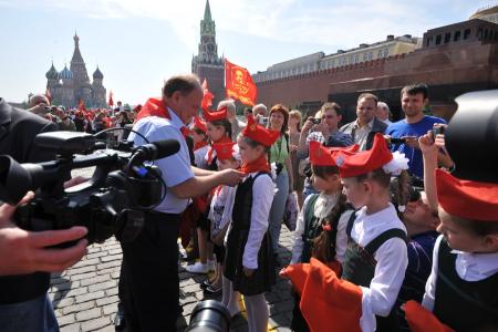 «К борьбе за дело трудового народа – всегда готовы!» Г.А. Зюганов провел торжественный прием в пионеры на Красной площади