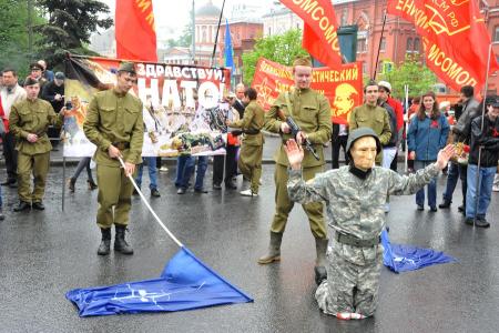 Марш-шествие КПРФ 9 мая 2012 года в Москве (Фоторепортаж)