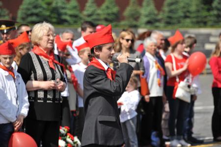 «К борьбе за дело трудового народа – всегда готовы!» Г.А. Зюганов провел торжественный прием в пионеры на Красной площади