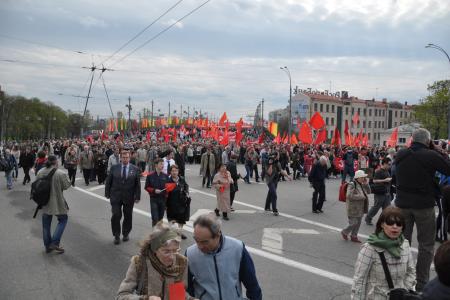 Первомайская демонстрация КПРФ в Москве (фоторепортаж)