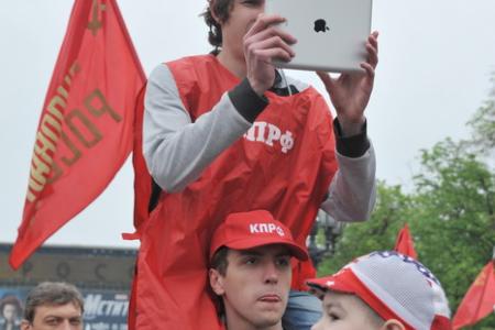 Марш-шествие КПРФ 9 мая 2012 года в Москве (Фоторепортаж)