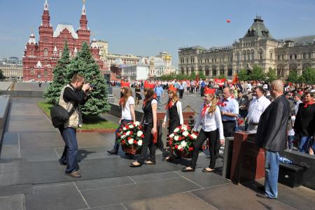 «К борьбе за дело трудового народа – всегда готовы!» Г.А. Зюганов провел торжественный прием в пионеры на Красной площади