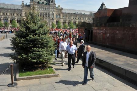 «К борьбе за дело трудового народа – всегда готовы!» Г.А. Зюганов провел торжественный прием в пионеры на Красной площади