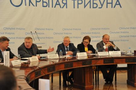 Г.А. Зюганов: Власть обязана вести нормальный диалог на стадии обсуждения любой идеи, а не провоцировать граждан на беспорядки