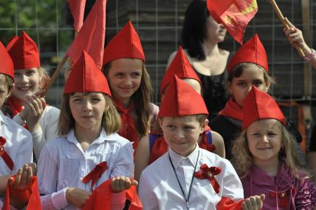 «К борьбе за дело трудового народа – всегда готовы!» Г.А. Зюганов провел торжественный прием в пионеры на Красной площади
