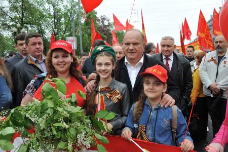 Марш-шествие КПРФ 9 мая 2012 года в Москве (Фоторепортаж)