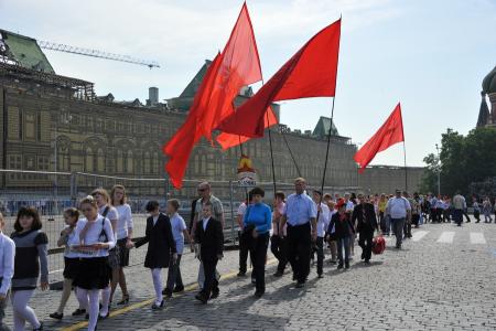 «К борьбе за дело трудового народа – всегда готовы!» Г.А. Зюганов провел торжественный прием в пионеры на Красной площади