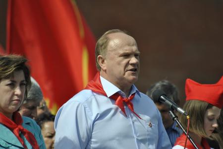 «К борьбе за дело трудового народа – всегда готовы!» Г.А. Зюганов провел торжественный прием в пионеры на Красной площади