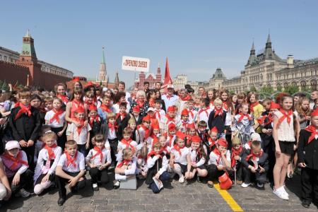 «К борьбе за дело трудового народа – всегда готовы!» Г.А. Зюганов провел торжественный прием в пионеры на Красной площади