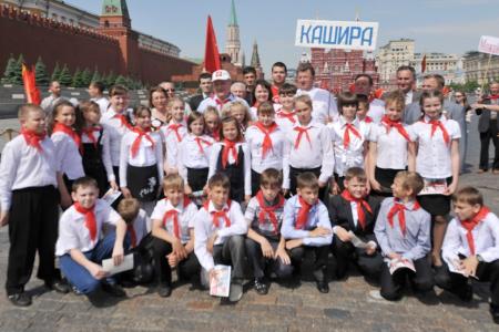 «К борьбе за дело трудового народа – всегда готовы!» Г.А. Зюганов провел торжественный прием в пионеры на Красной площади