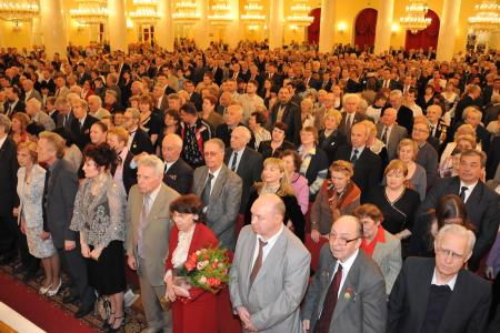 «Правда» на все времена. В Колонном зале Дома Союзов прошел праздничный вечер, посвященный 100-летию главной партийной газеты