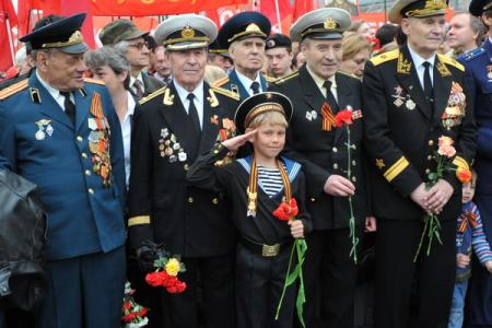Праздник Победы в Москве: «Лишь соединив русскую идею с идеалами социализма и справедливости, мы сможем снова побеждать!»