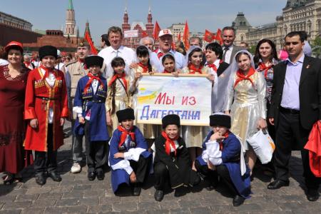 «К борьбе за дело трудового народа – всегда готовы!» Г.А. Зюганов провел торжественный прием в пионеры на Красной площади